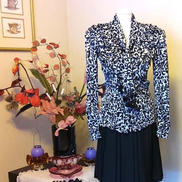 NWOT NESS High Quality V Neck Ruffle Blouse Shirt Elegant Office Work Tops M 8 - Picture 1 of 7
